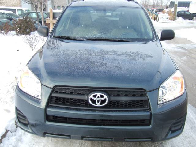 Toyota RAV4 2010 photo 2