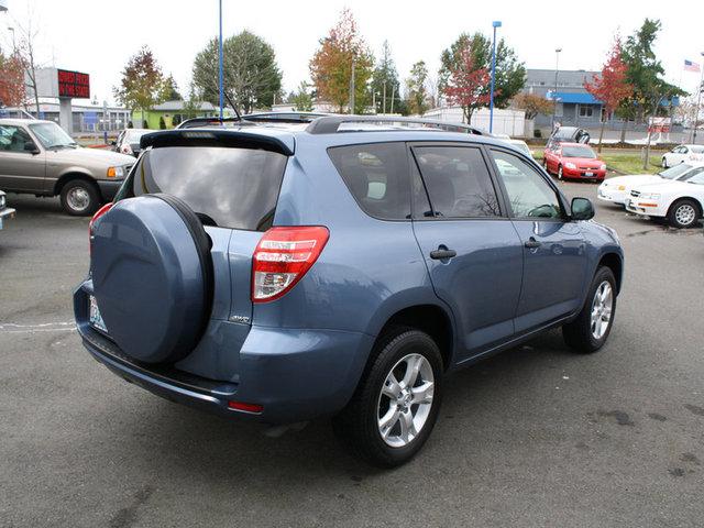 Toyota RAV4 2010 photo 4
