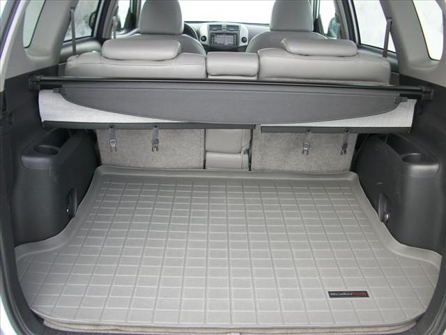 Toyota RAV4 2010 photo 4