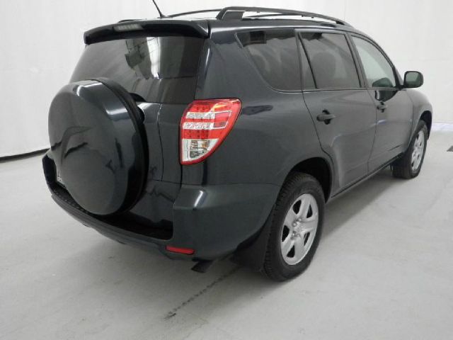 Toyota RAV4 2010 photo 1