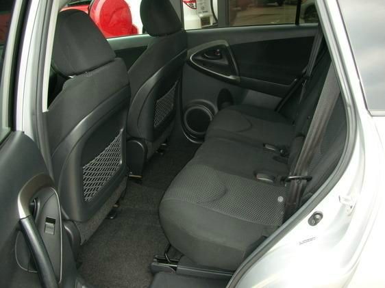 Toyota RAV4 2010 photo 1