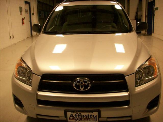 Toyota RAV4 2010 photo 3