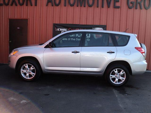 Toyota RAV4 2010 photo 2