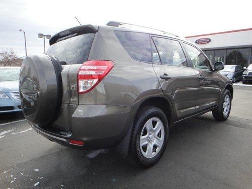Toyota RAV4 2010 photo 2