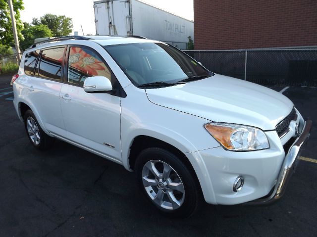 Toyota RAV4 All-weather Pack SUV