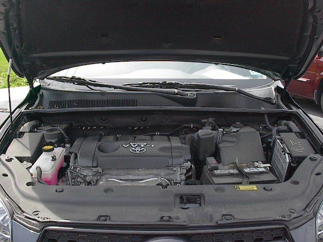 Toyota RAV4 2010 photo 3