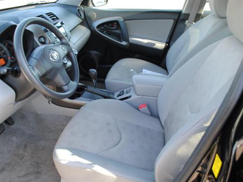 Toyota RAV4 2010 photo 2