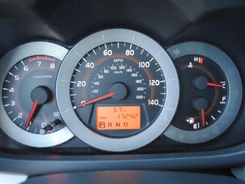 Toyota RAV4 2010 photo 3