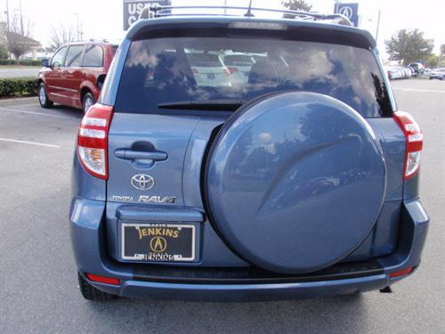 Toyota RAV4 2010 photo 4