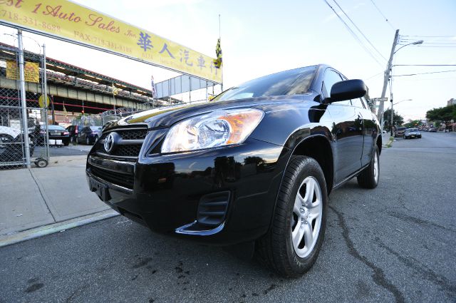 Toyota RAV4 LS Truck SUV
