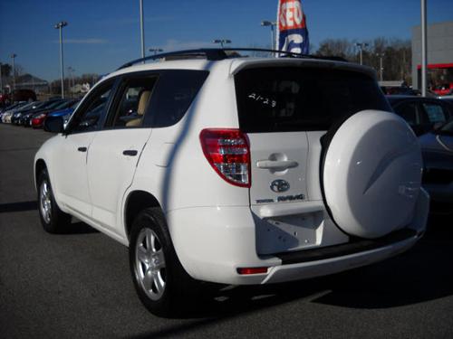 Toyota RAV4 2010 photo 1