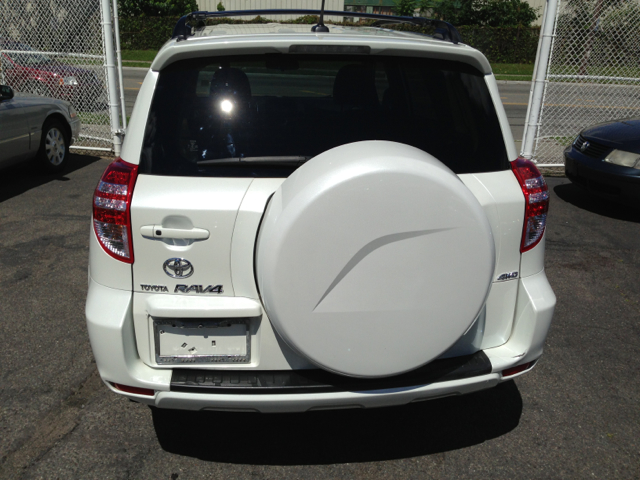 Toyota RAV4 All-weather Pack SUV