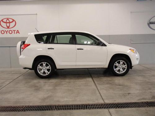 Toyota RAV4 2010 photo 3