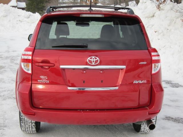 Toyota RAV4 2010 photo 2