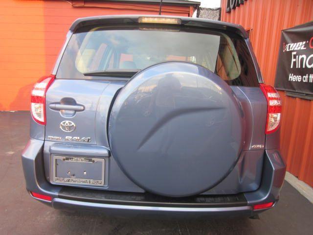 Toyota RAV4 2010 photo 3