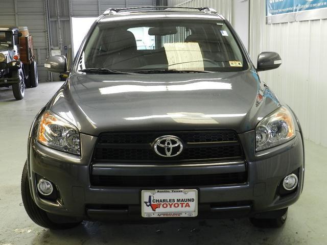 Toyota RAV4 GSX SUV