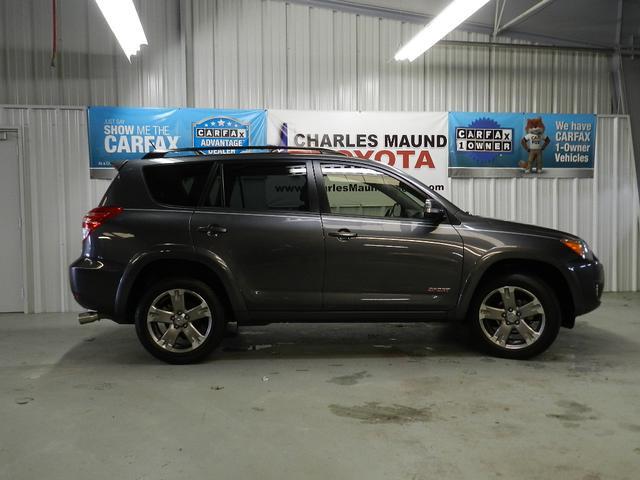 Toyota RAV4 2010 photo 4