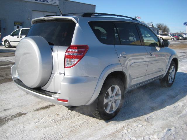 Toyota RAV4 2010 photo 1