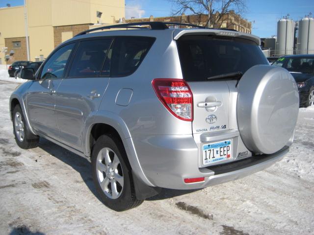Toyota RAV4 2010 photo 3