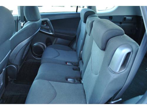 Toyota RAV4 2010 photo 3