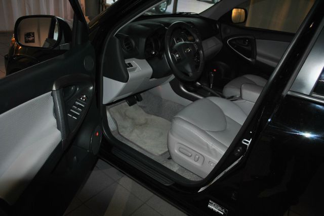 Toyota RAV4 2010 photo 3