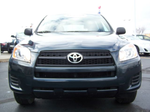 Toyota RAV4 2010 photo 3