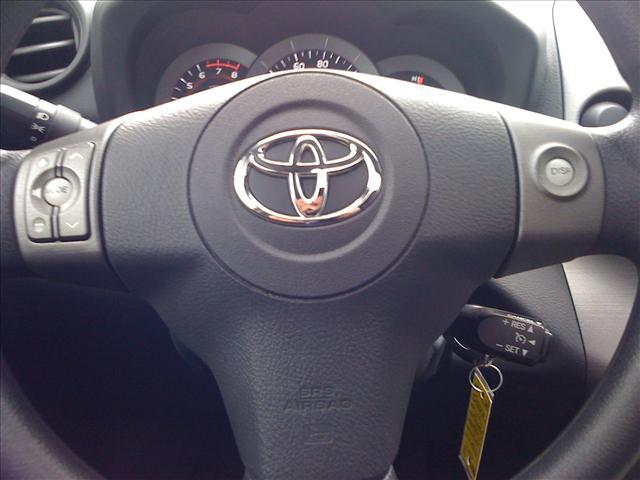 Toyota RAV4 2010 photo 4