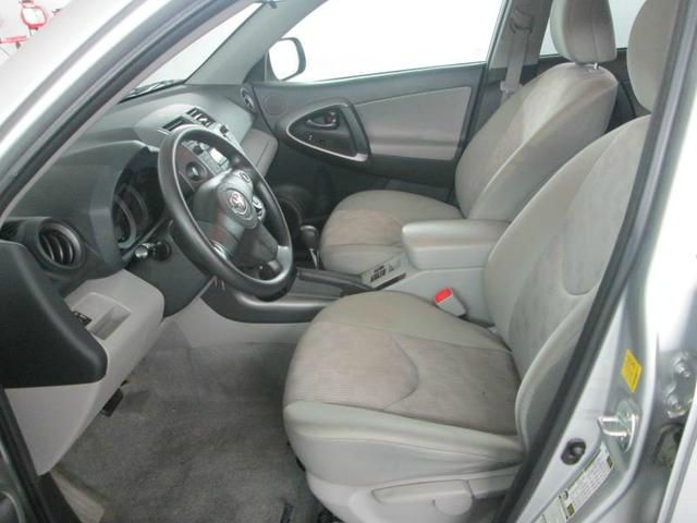 Toyota RAV4 2010 photo 3