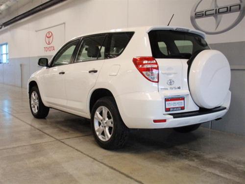 Toyota RAV4 2010 photo 4