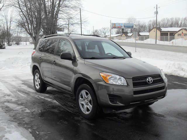 Toyota RAV4 2010 photo 2
