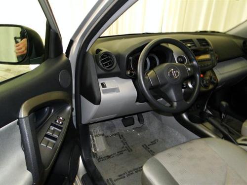 Toyota RAV4 2010 photo 5