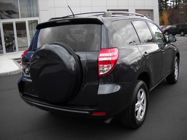 Toyota RAV4 2010 photo 3