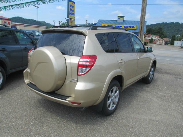 Toyota RAV4 2010 photo 1