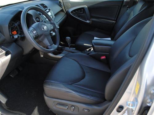 Toyota RAV4 2010 photo 2