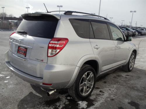 Toyota RAV4 2010 photo 3