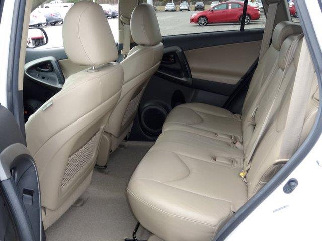 Toyota RAV4 2010 photo 1