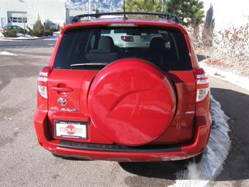 Toyota RAV4 2010 photo 3