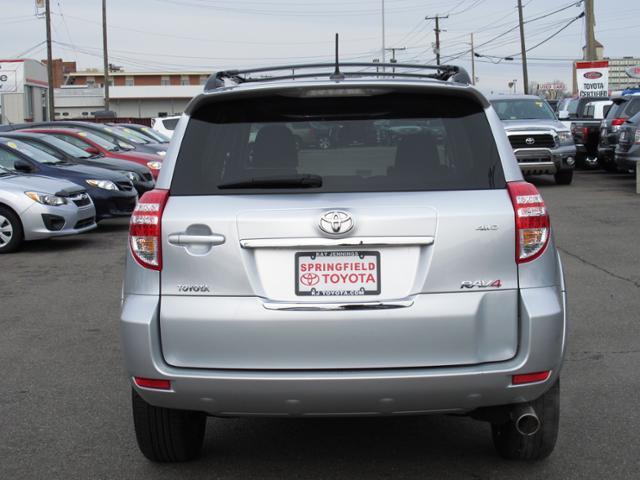 Toyota RAV4 2010 photo 1