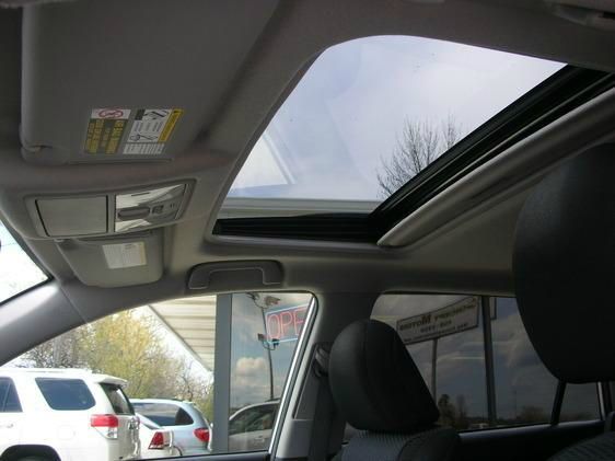 Toyota RAV4 2010 photo 3