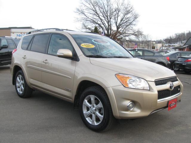 Toyota RAV4 2010 photo 2