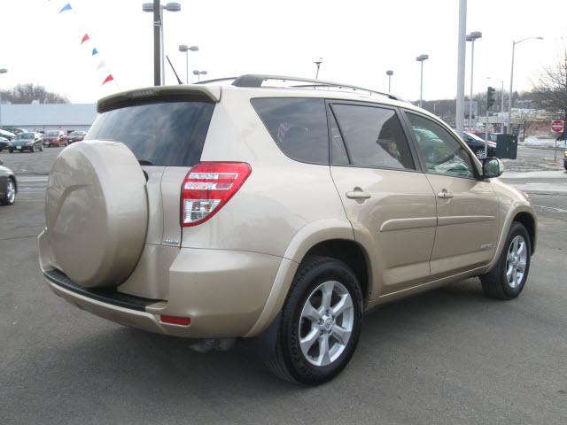 Toyota RAV4 2010 photo 4