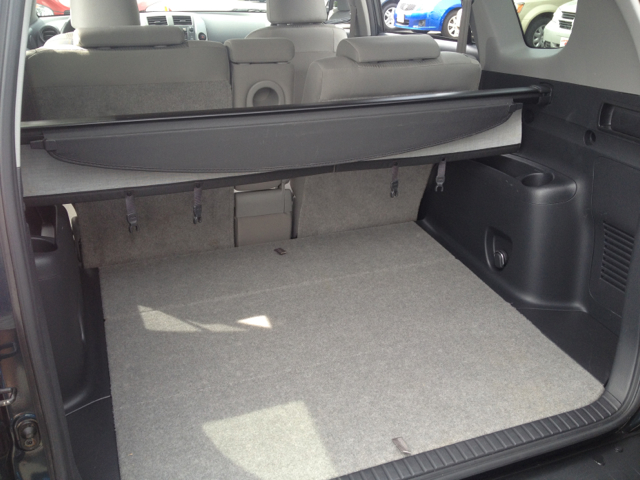 Toyota RAV4 ES LX SUV