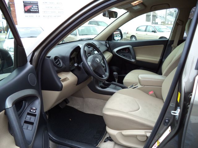 Toyota RAV4 2010 photo 3