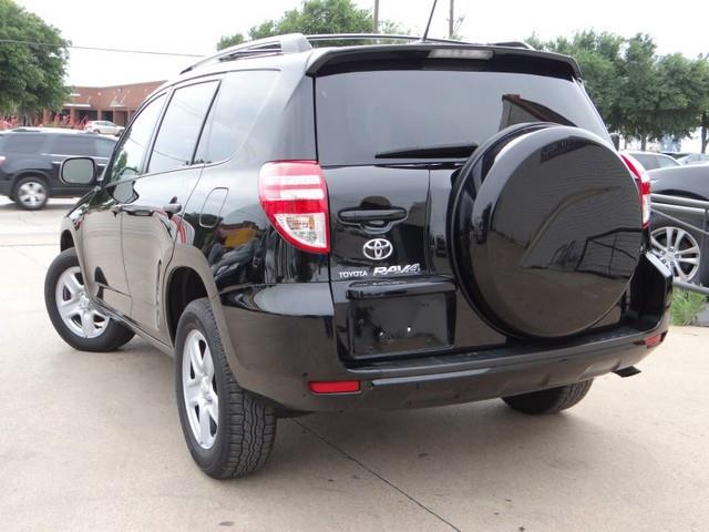 Toyota RAV4 2010 photo 4