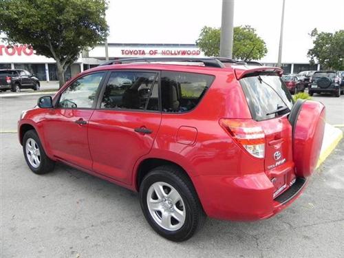 Toyota RAV4 2010 photo 4