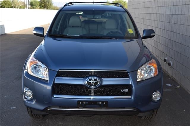 Toyota RAV4 2010 photo 2