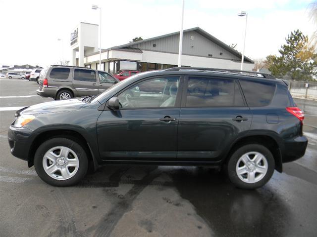 Toyota RAV4 2010 photo 3