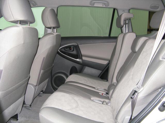 Toyota RAV4 2010 photo 5