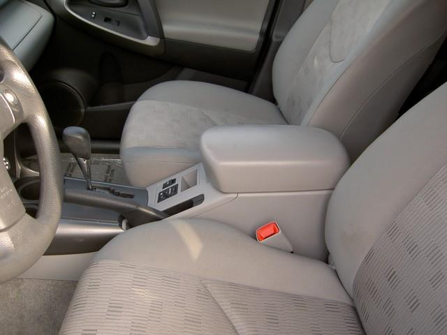 Toyota RAV4 Crew Cab Amarillo 4X4 SUV