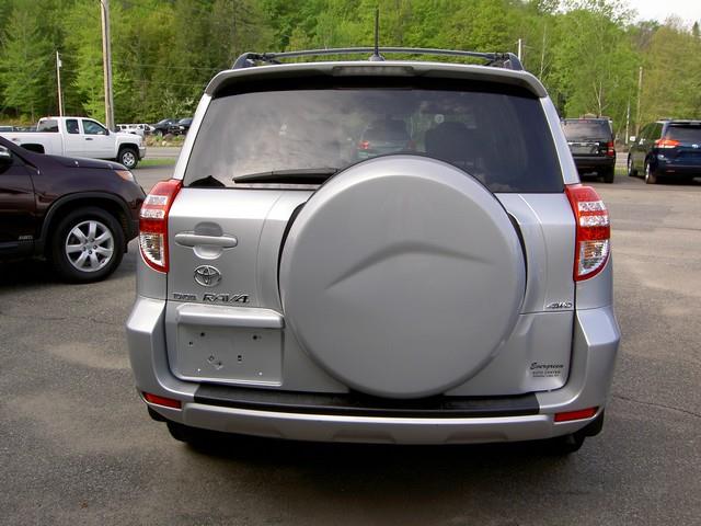 Toyota RAV4 2010 photo 1